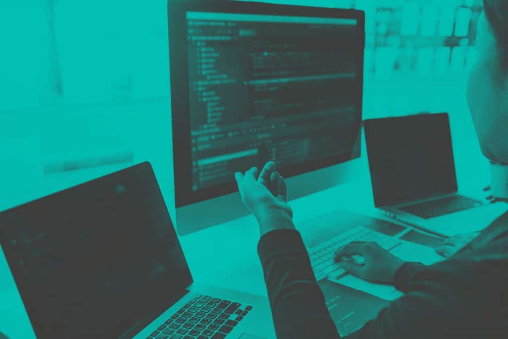 Outsourcing pracowników IT - jak przyciągnąć do firmy najlepszych ekspertów IT